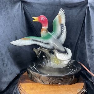 Vintage ‘50s Mallard Duck "Taking Flight" TV Planter Lamp.